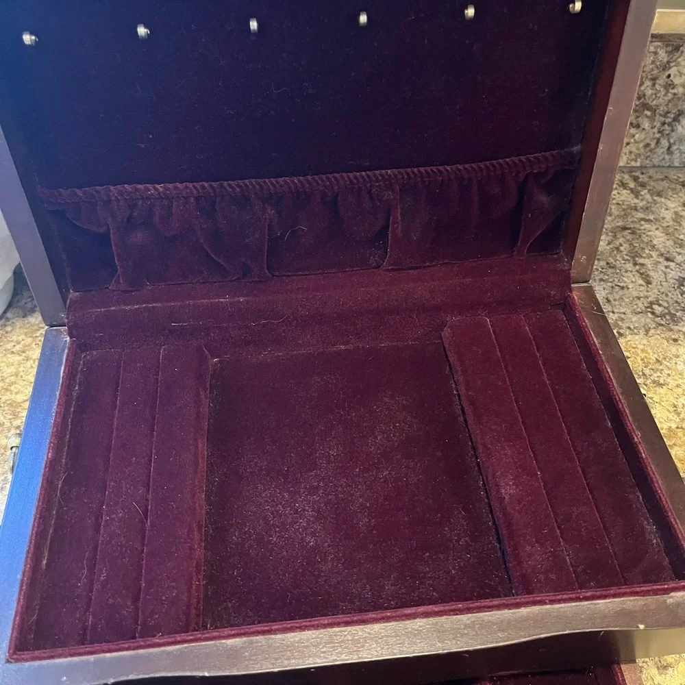 Vintage Reed & Barton Eureka Mfg Co. Brown wooden Jewelry Box with Velvet Lining